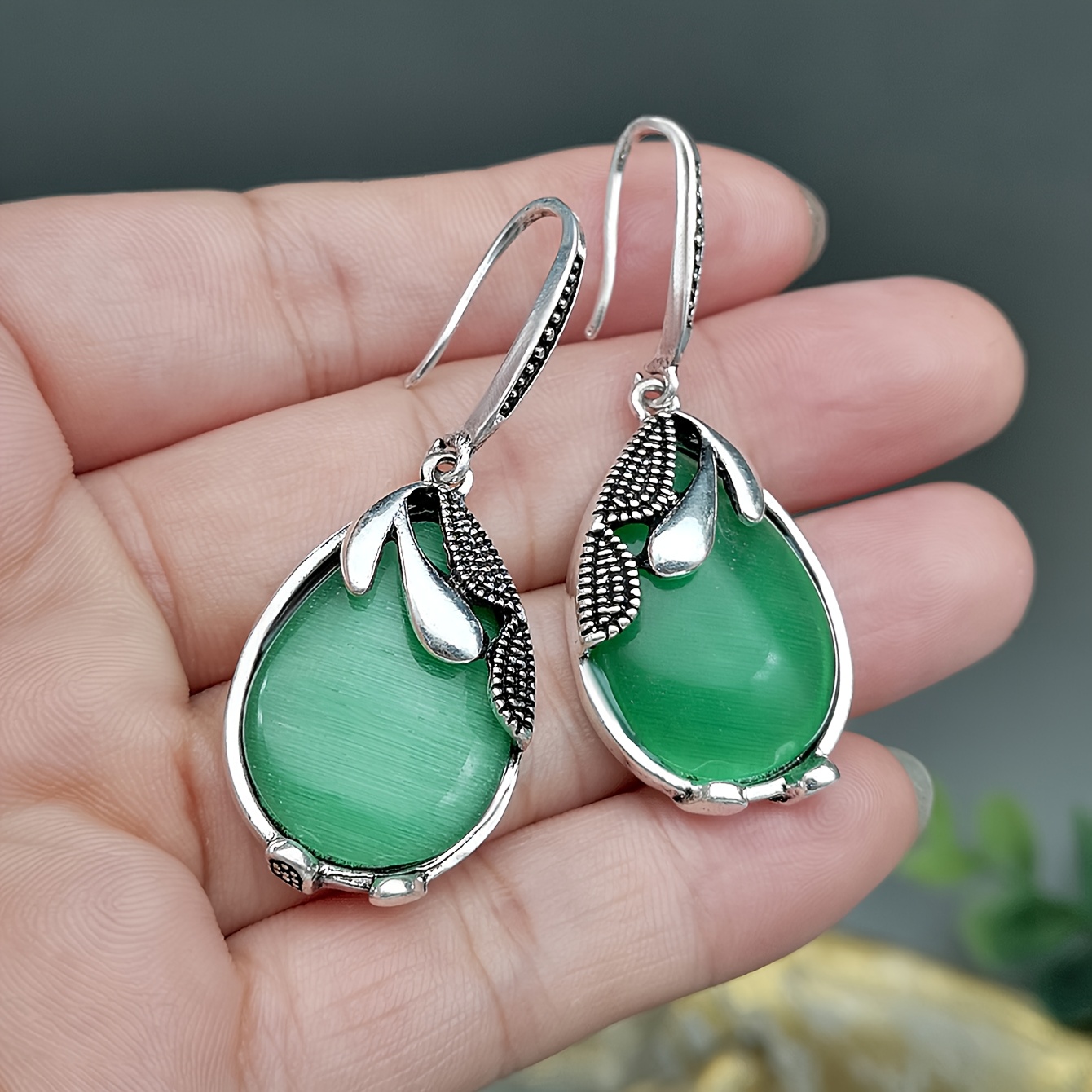 Vintage Green Leaf Dangle Earrings Copper Jewelry Nature Inspired Gift